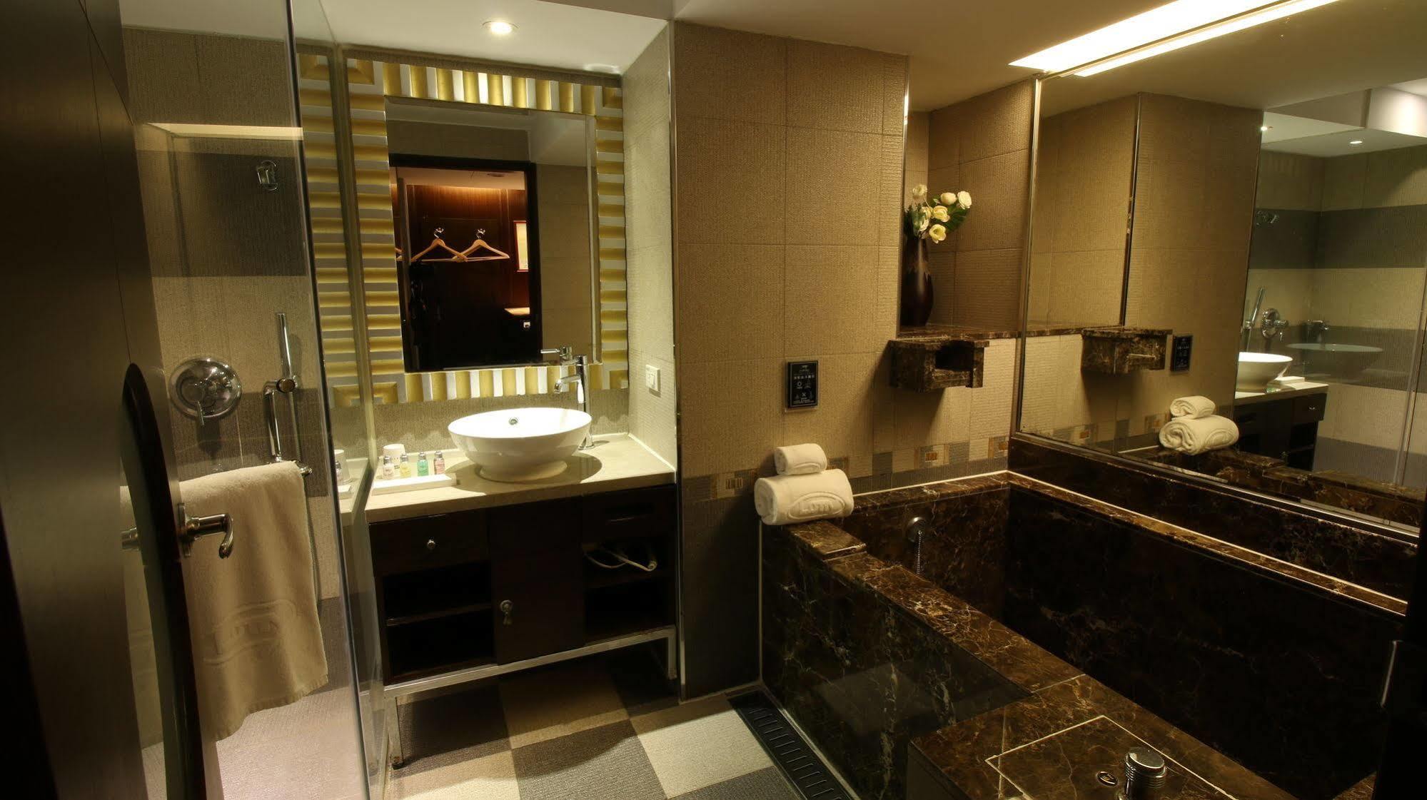 ไทเป ล็อตตี้ โฮเต็ล Hotel ภายนอก รูปภาพ